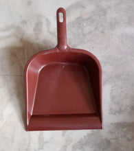 2352 Durable Multi Surface Plastic Dustpan with Handle